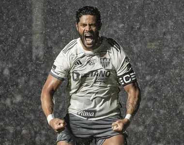 Hulk faz a sua clássica comemoração