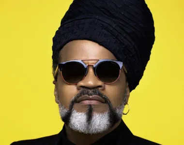 Carlinhos Brown se apresentará na sexta-feira (10)