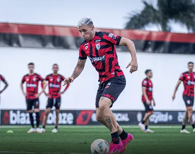 Emiliano Rodríguez teve seu contrato rescindido