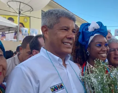 Governador esteve presente no Rio Vermelho