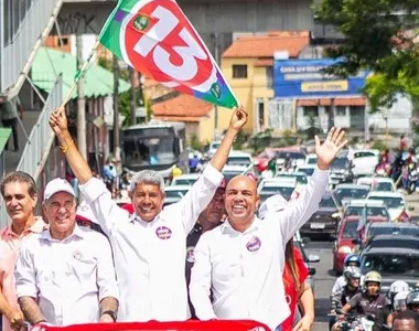 Jerônimo esteve presente na carreata da vitória, do candidato Zé Neto, em Feira de Santana