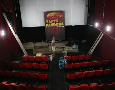 Teatro está sendo montado para estrear