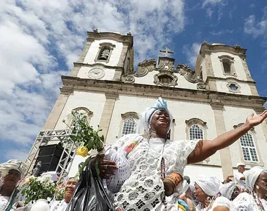 A programação inclui a tradicional lavagem das escadarias da Basílica e a Procissão dos Três Pedidos