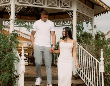 Anderson e sua esposa se casaram nesta segunda-feira (25)