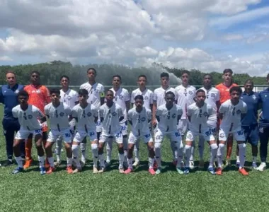 Equipe sub-15 do Bahia que conquistou o título da Copa Conexão SP-Nordeste