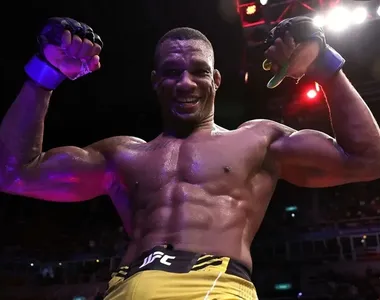 Baiano Jailton Malhadinho vence mais uma no UFC