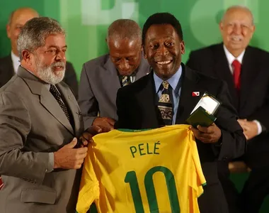 Lula foi comparado com o ex-jogador Pelé