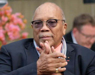 Quincy Jones também produziu outros nomes importantes como Frank Sinatra e Aretha Franklin