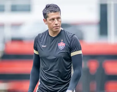 Thiago Carpini foi contratado há sete meses pelo Vitória