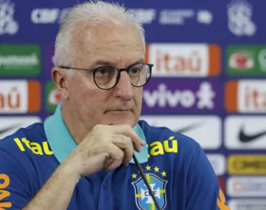 Criminosos se passavam pelo técnico Dorival Jr