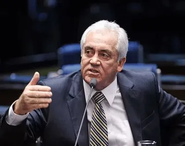 Otto descartou romper com a base do Senado