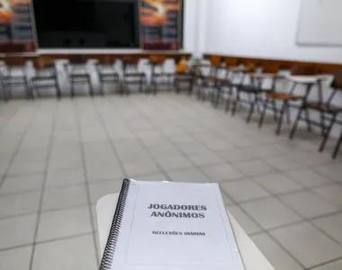 Os ex-apostadores se encontram semanalmente na sala Salvador