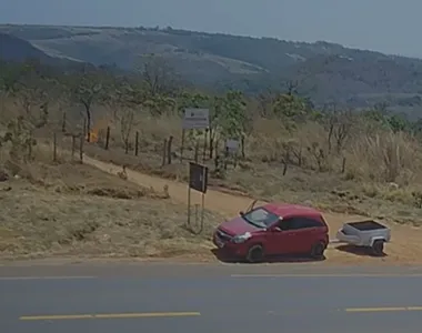 Carro flagrado pela câmera de segurança