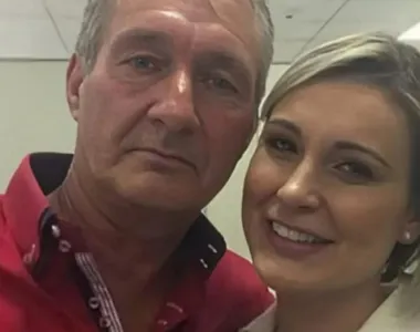 Pai de Andressa Urach quer gravar vídeo íntimo com ela