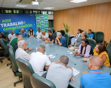 Gestor garantiu o serviço para os universitários