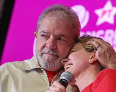 Gleisi Hoffmann defende reeleição de Lula