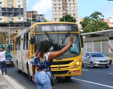 Moradores do Bairro da Paz, São Gonça do Retiro, Pernambués e IAPI estão sem ônibus