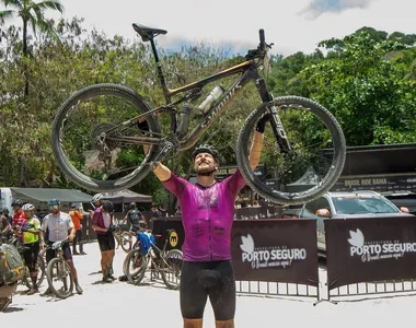 Rodrigo Hilbert venceu ultramaratona de ciclismo na Bahia