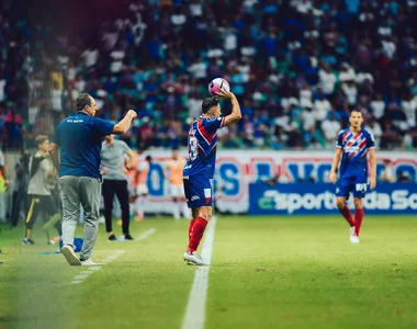 Técnico tricolor está sob pressão no clube baiano