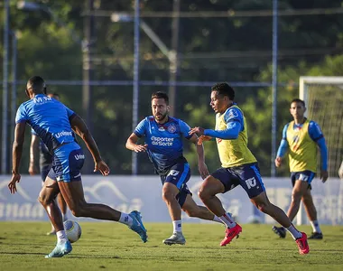 Treino no CT Evaristo de Macedo