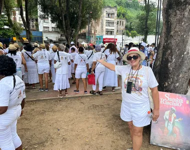 Grupo levou o samba para a lavagem!