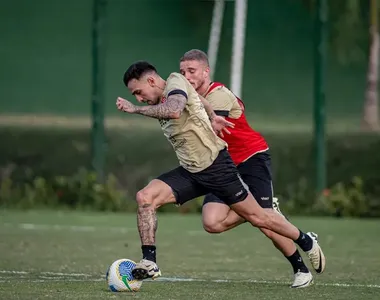 Gustavo Mosquito e Léo Naldi em treinamento no CT Manoel Pontos Tanajura