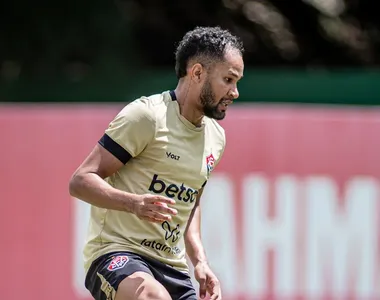 Everaldo não defenderá o Vitória em 2025