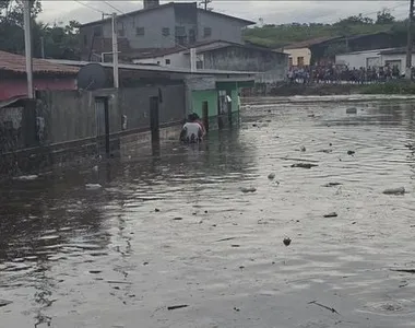 Chuva tem alagado ruas no interior baiano