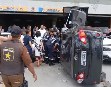 Queda dos veículos não deixou feridos