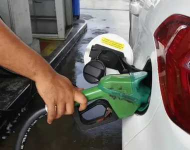 Preço do combustível sofreu reajuste