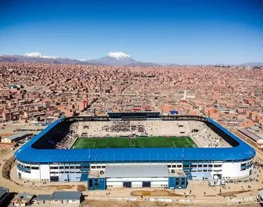 Estádio Municipal de Villa Ingenio, em El Alto, na Bolívia