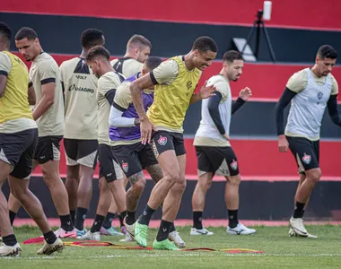 Vitória treina pensando no Bragantino, pela Série A