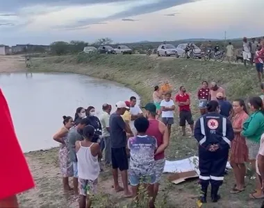 Lagoa no distrito de Aroeira, no município de Conceição do Coité