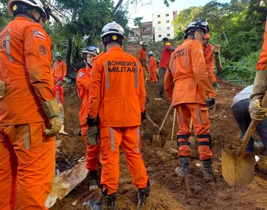 Equipes trabalhavam desde a 9h da última quarta-feira (27)