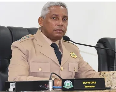 Silvio de Oliveira Dias é policial rodoviário aposentado