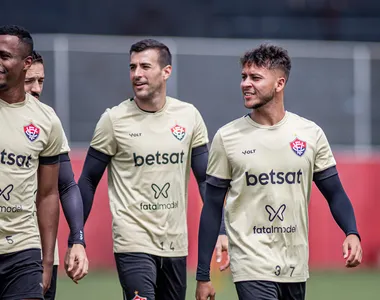 Vitória enfrenta o Red Bull Bragantino neste sábado (19)