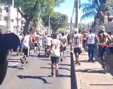 Torcida saiu vazada quando viu a polícia