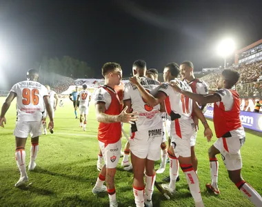 Leão vence o Fluminense por 2 a 1 no Barradão