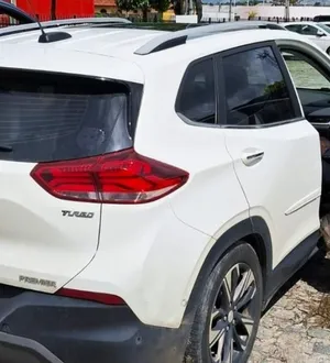 Imagem ilustrativa da imagem Homem compra SUV roubada por R$ 70 mil e quebra-queixos