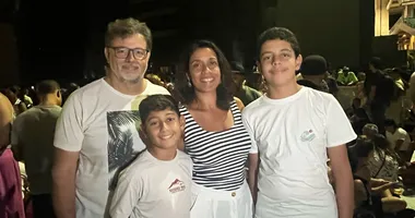 Imagem ilustrativa da imagem Tempo Rei: paixão por Gilberto Gil une gerações em última turnê em Salvador