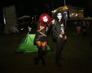 A decisão de acampar no evento aconteceu por influência de amigos que também curtem o evento