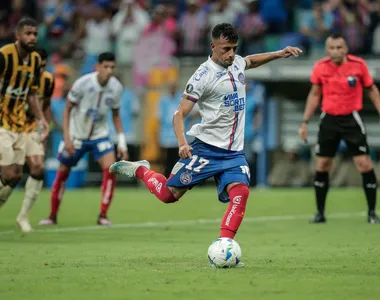 Bahia abre o placar com Luciano Rodríguez, na Arena Fonte Nova