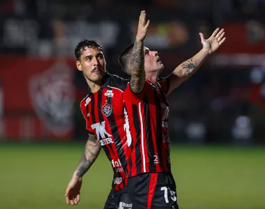 Renato Kayzer brocou 2 no Vasco