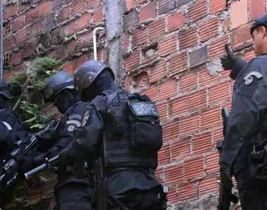 Batalhão de Operações Policiais Especiais foi acionado e negociou com os suspeitos
