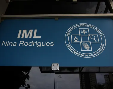 Algumas famílias já compareceram no IML