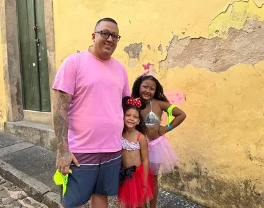 Pais e filhos estão curtindo o Carnaval no  Centro Histórico