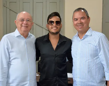 Thiago Aquino se reuniu com o prefeito Zé Ronaldo (União Brasil)