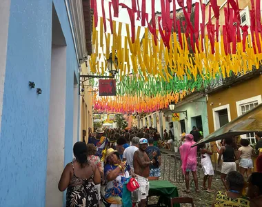 Quinto dia de folia no Pelourinho, bairro histórico de Salvador