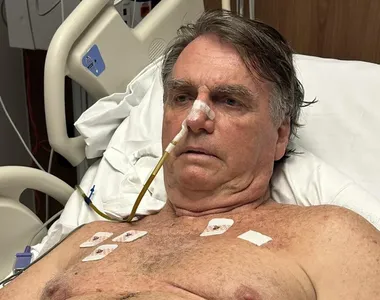 Bolsonaro foi transferido para um quarto do Hospital DF Star, em Brasília