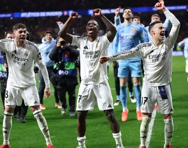 Jogadores do Real Madrid comemoram classificação